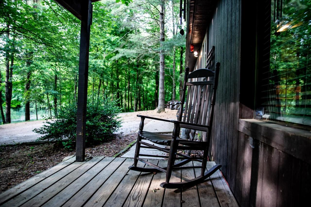 Avenwood Cabins Logan Eksteriør billede