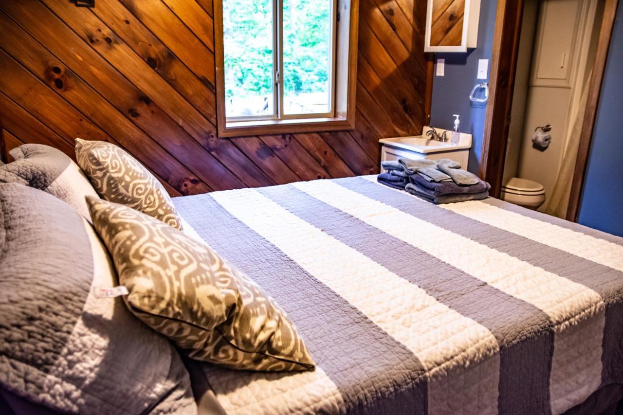 Avenwood Cabins Logan Eksteriør billede