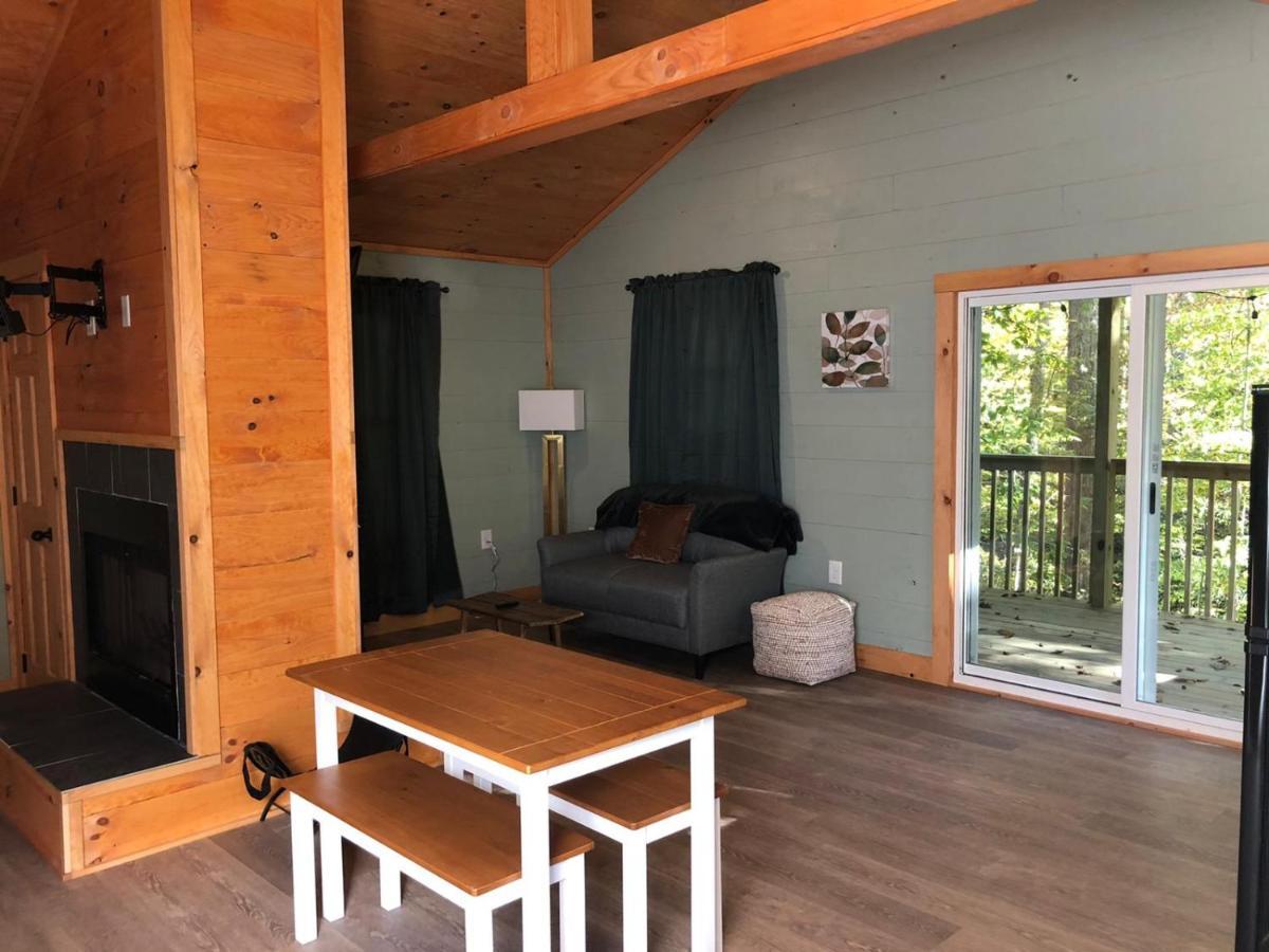 Avenwood Cabins Logan Eksteriør billede