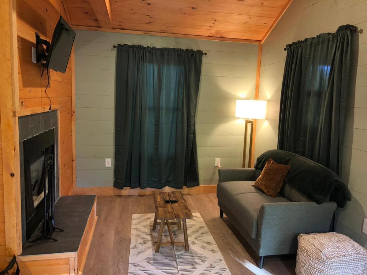 Avenwood Cabins Logan Eksteriør billede